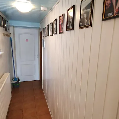 Savas 1 Mini And Parking 3*