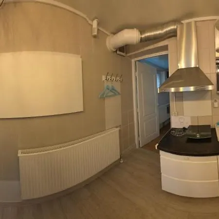 Savas 1 Mini And Parking 4*
