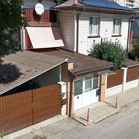 Savas 1 Mini And Parking Kaunas