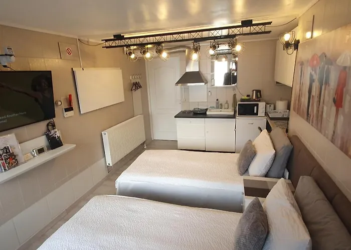 Savas 1 Mini And Parking בית נופש 3*