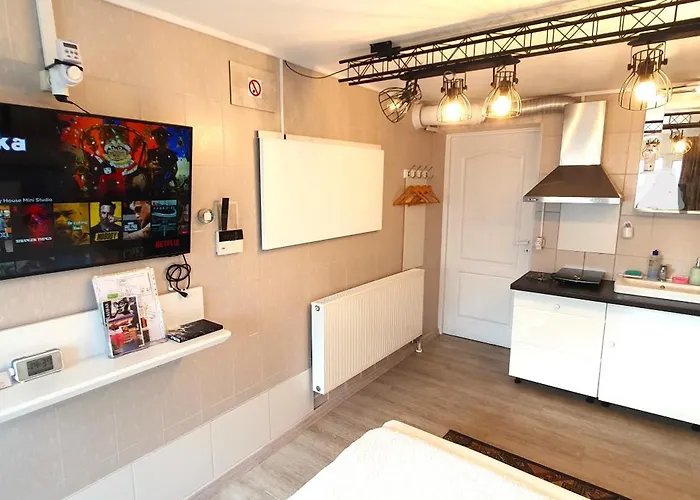 בית נופש Savas 1 Mini And Parking